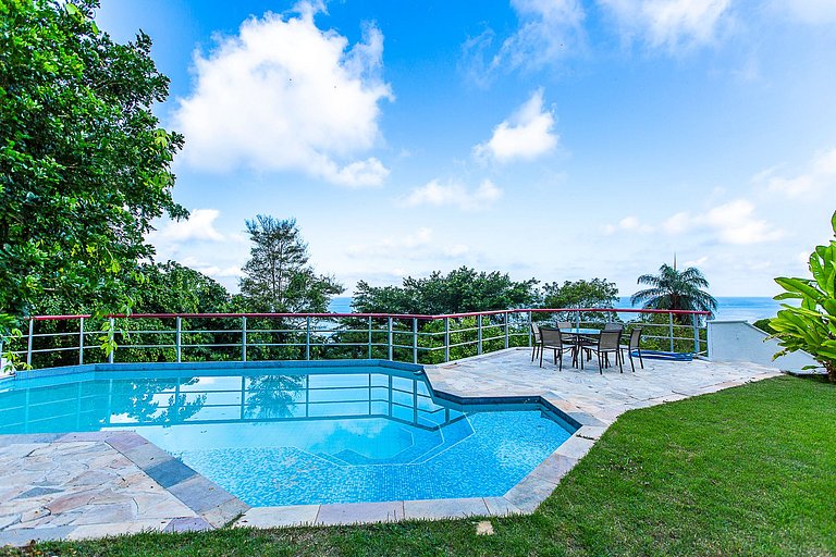 House with sea view in São Conrado