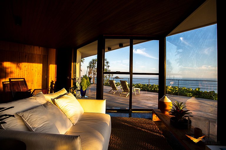 Contemporary Elegance and Unforgettable Views in Joatinga