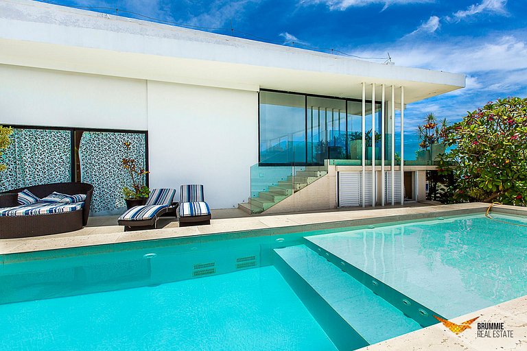 Majestic Oceanview Penthouse
