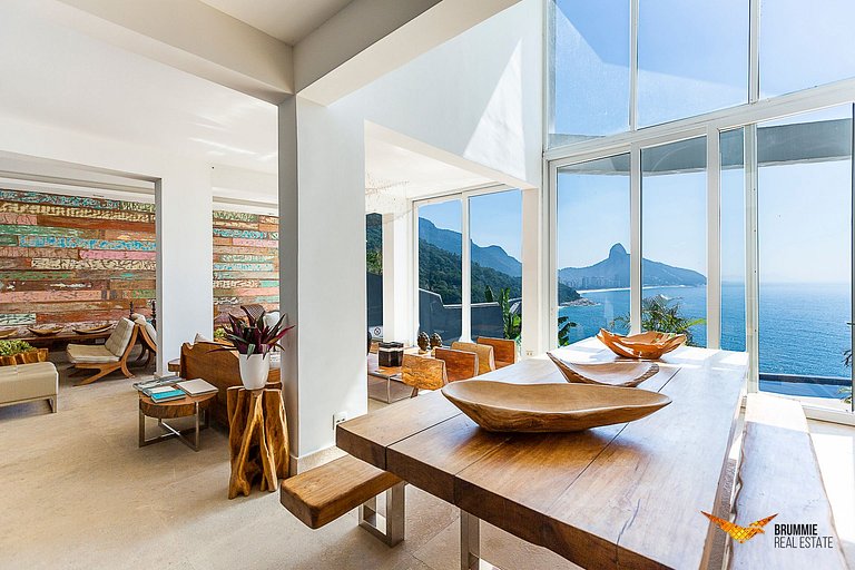 Linda Casa na Joatinga com vista Deslumbrante