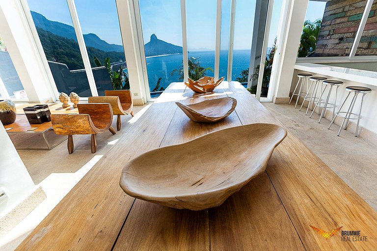 Hermosa casa en Joatinga con impresionantes vistas