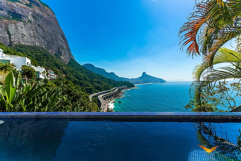 Linda Casa na Joatinga com vista Deslumbrante