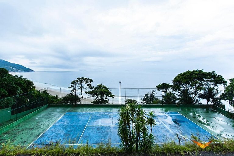 Casa na Joatinga com área de lazer e vista deslumbrante