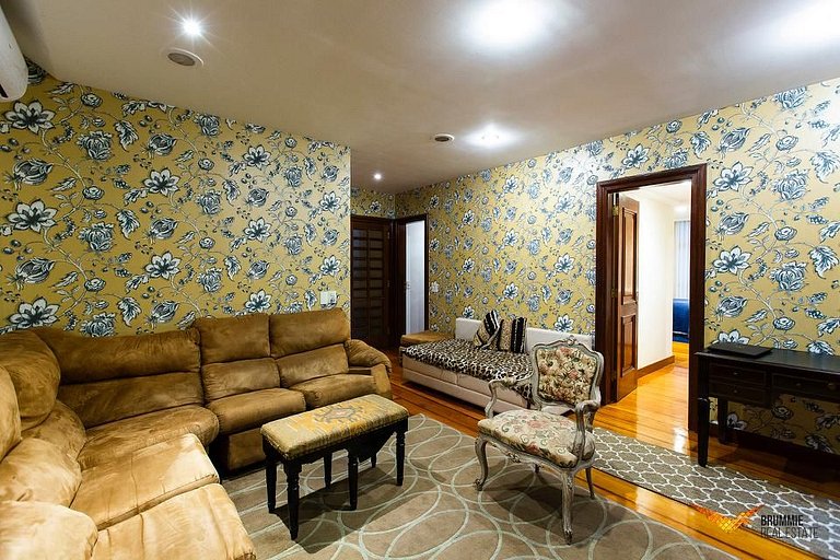 Casa na Joatinga com área de lazer e vista deslumbrante