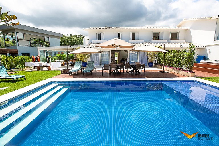 Linda Casa no Condomínio Villa Frade Angra