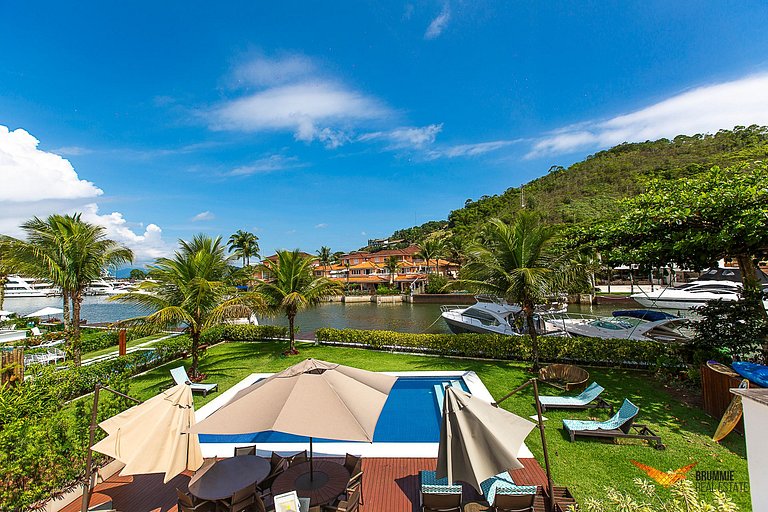 Hermosa Casa en el Condominio Villa Frade Angra