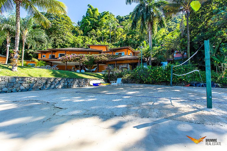 Incrível Mansão em Angra com Praia Privada