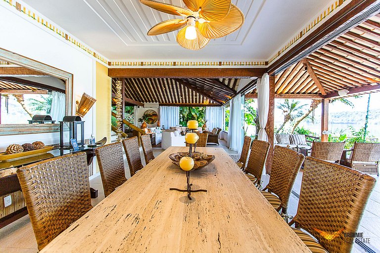 Amazing Mansion in Angra with a Private Beach