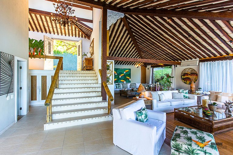 Impresionante mansión en Angra con playa privada