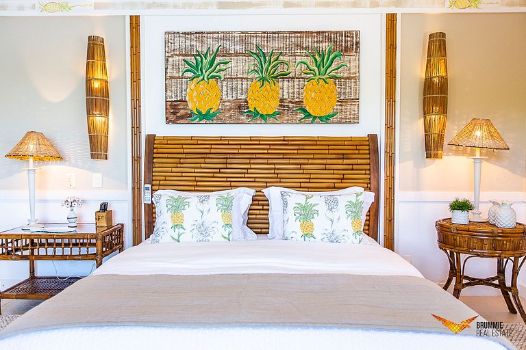Amazing Mansion in Angra with a Private Beach