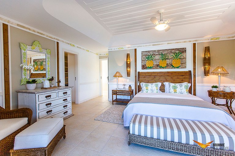 Amazing Mansion in Angra with a Private Beach