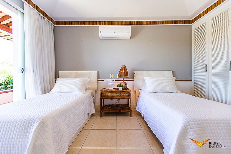Incrível Mansão em Angra com Praia Privada