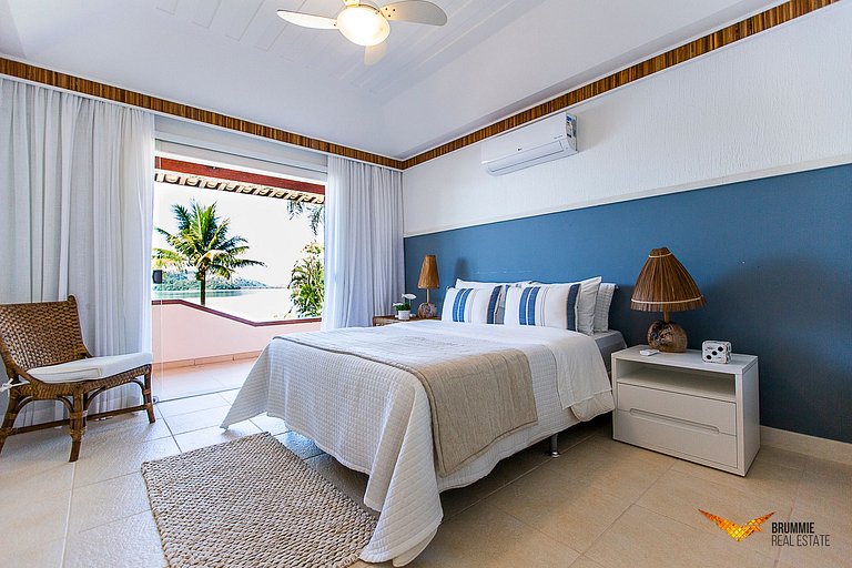 Incrível Mansão em Angra com Praia Privada