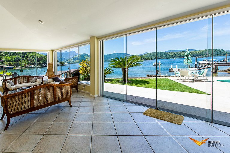 Casa Privada em Frente a Praia em Angra dos Reis