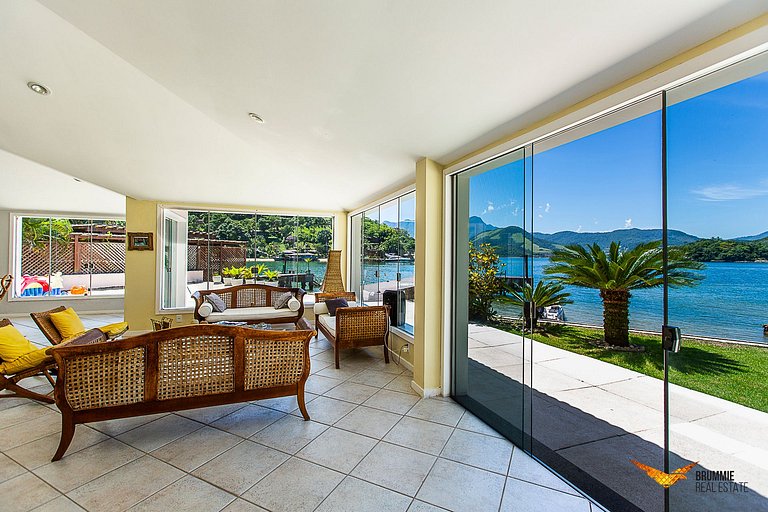 Casa Privada em Frente a Praia em Angra dos Reis