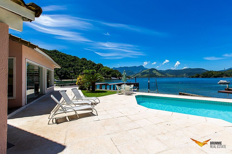 Casa Privada em Frente a Praia em Angra dos Reis