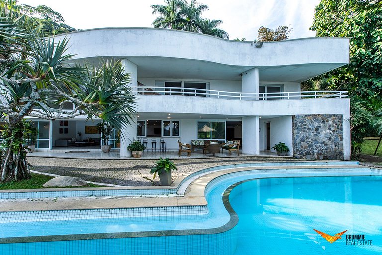 Casa deslumbrante à beira-mar em Angra dos Reis