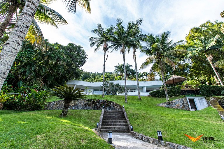 Casa deslumbrante à beira-mar em Angra dos Reis