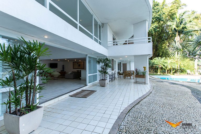 Casa deslumbrante à beira-mar em Angra dos Reis
