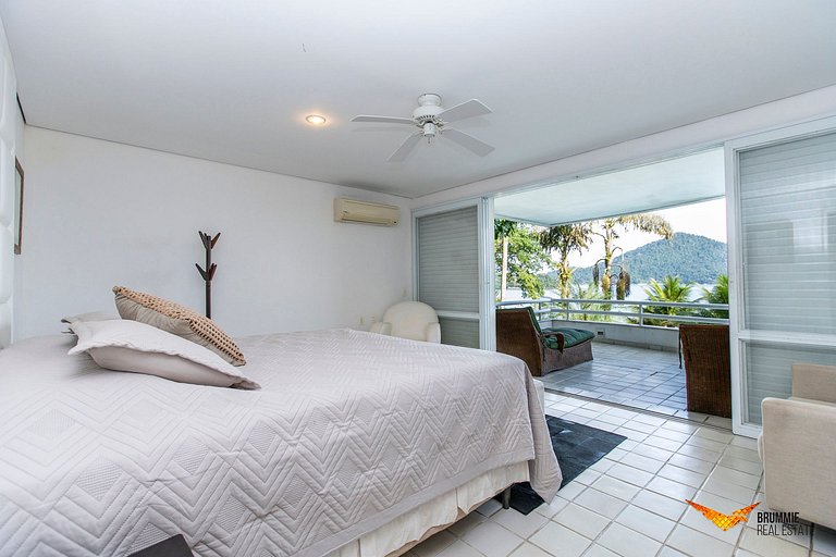 Casa deslumbrante à beira-mar em Angra dos Reis