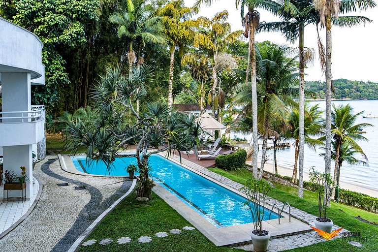 Casa deslumbrante à beira-mar em Angra dos Reis