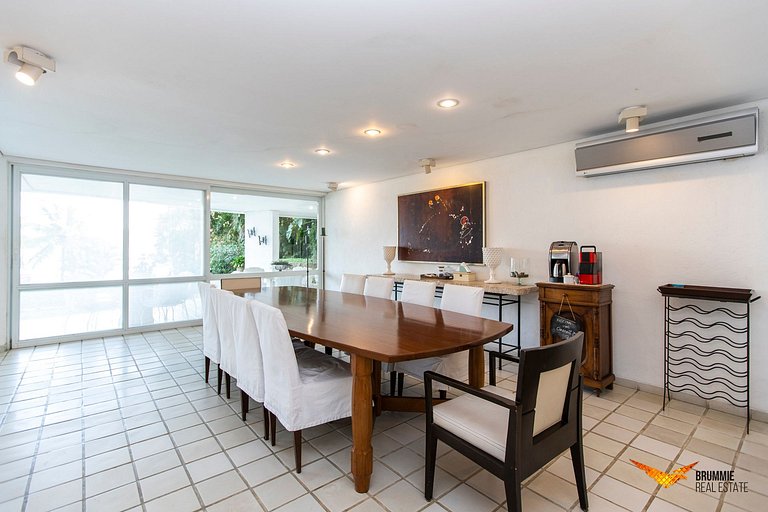 Casa deslumbrante à beira-mar em Angra dos Reis
