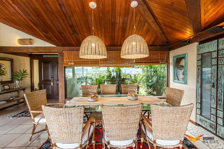 Magnificent Beachfront Mansion in Búzios