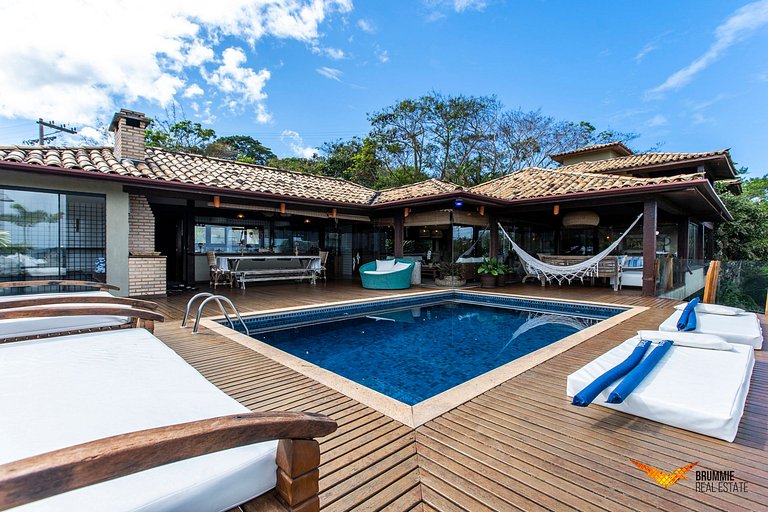 Mansão a Beira Mar em Buzios