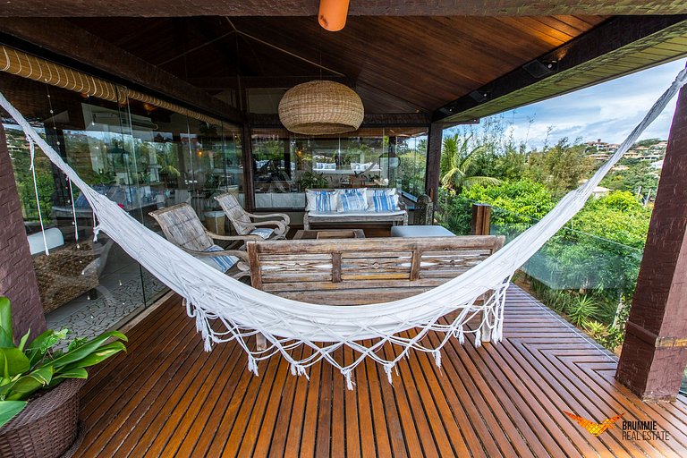 Magnífica Mansão na Beira-mar em Búzios