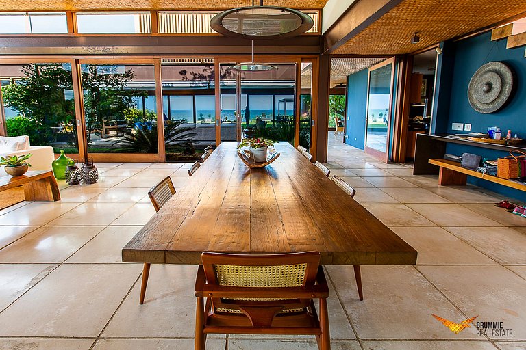 Tropical Beachfront Retreat in Búzios