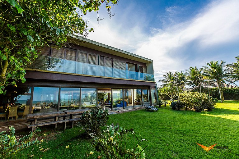 Tropical Beachfront Retreat in Búzios
