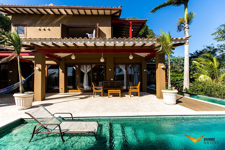 Incrível Casa em Búzios com Vista Linda