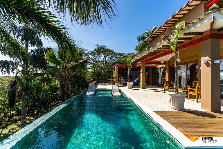 Incrível Casa em Búzios com Vista Linda
