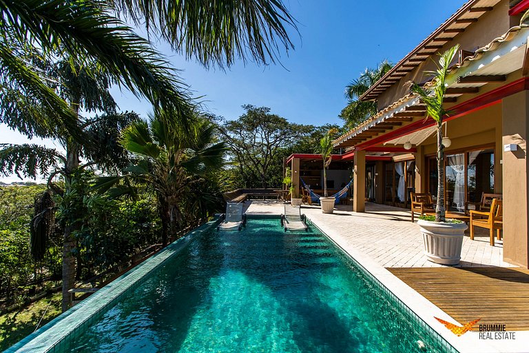 Incrível Casa em Búzios com Vista Linda