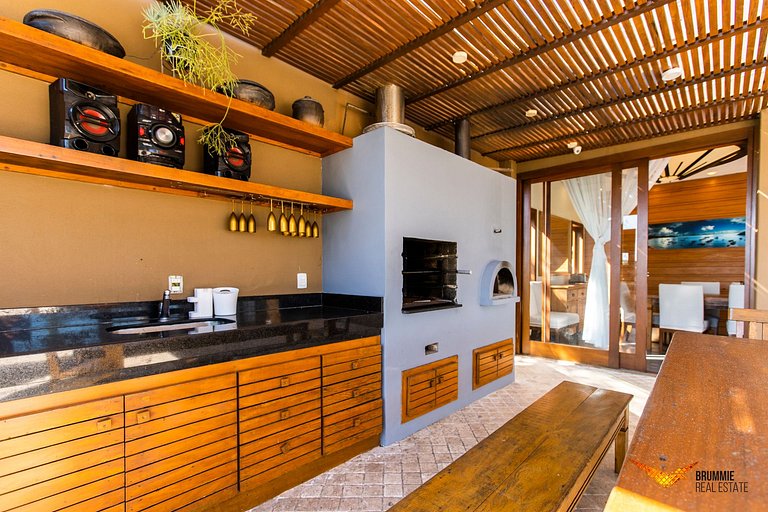 Incrível Casa em Búzios com Vista Linda