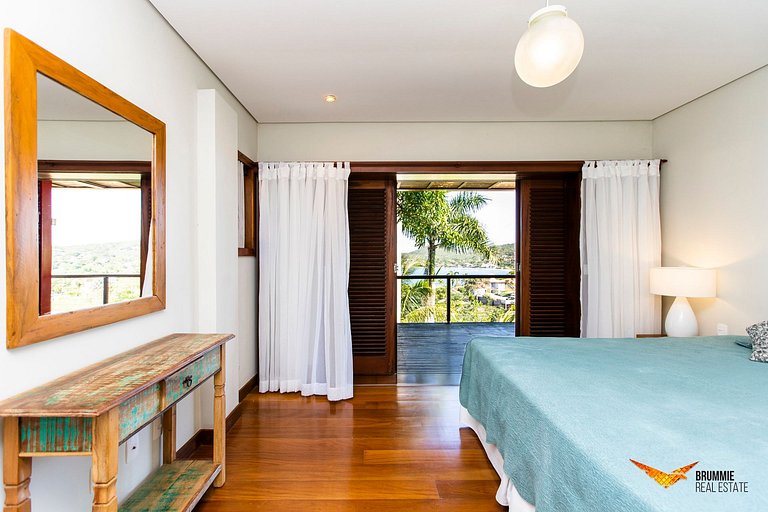 Incrível Casa em Búzios com Vista Linda