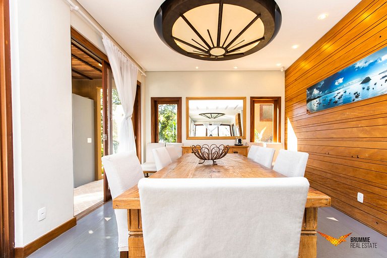 Incrível Casa em Búzios com Vista Linda