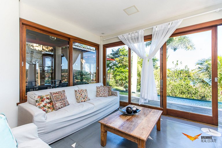 Incrível Casa em Búzios com Vista Linda