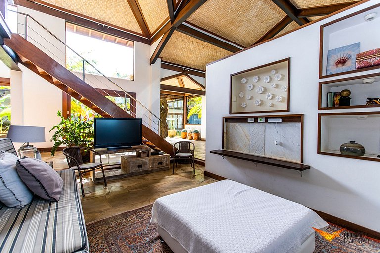 A Sanctuary of Serenity and Sophistication in Búzios
