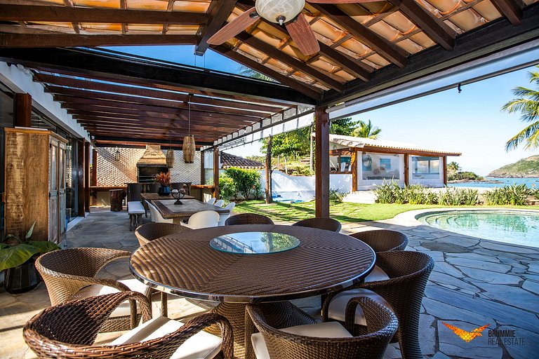 A Sanctuary of Serenity and Sophistication in Búzios