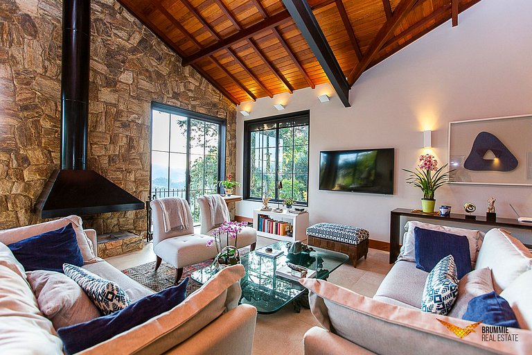 Vila na Serra com vistas deslumbrantes