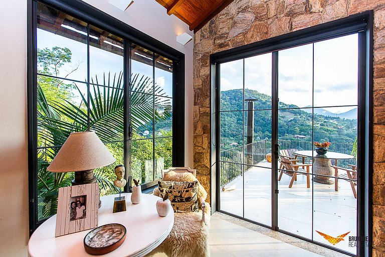 Vila na Serra com vistas deslumbrantes