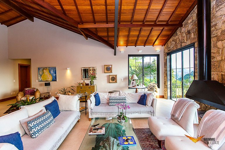 Vila na Serra com vistas deslumbrantes