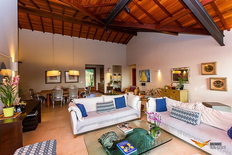 Villa in the mountains with stunning views