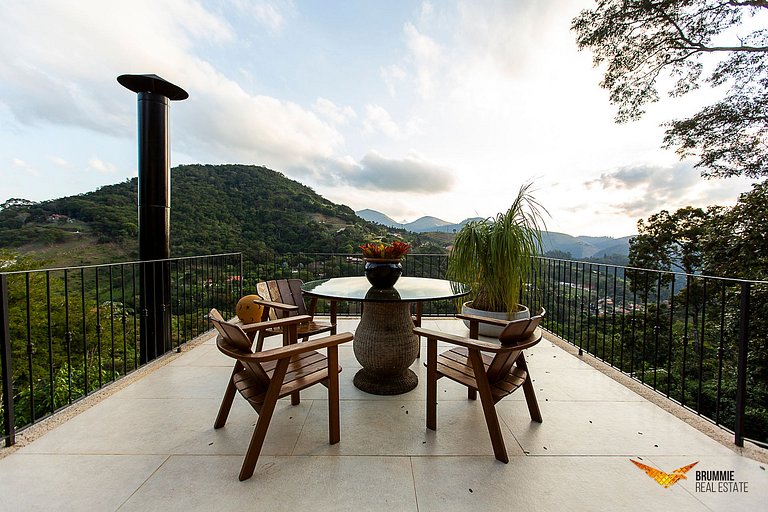 Vila na Serra com vistas deslumbrantes