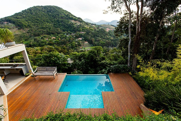 Villa in the mountains with stunning views