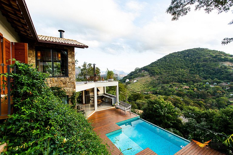 Vila na Serra com vistas deslumbrantes