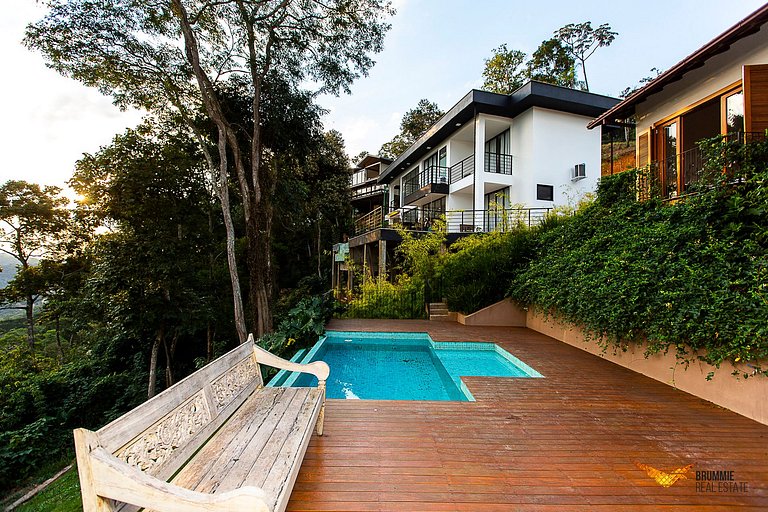 Villa in the mountains with stunning views
