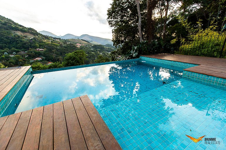 Vila na Serra com vistas deslumbrantes