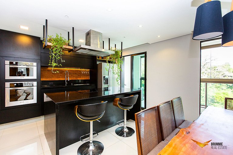 Duplex Penthouse in the Center of Itaipava